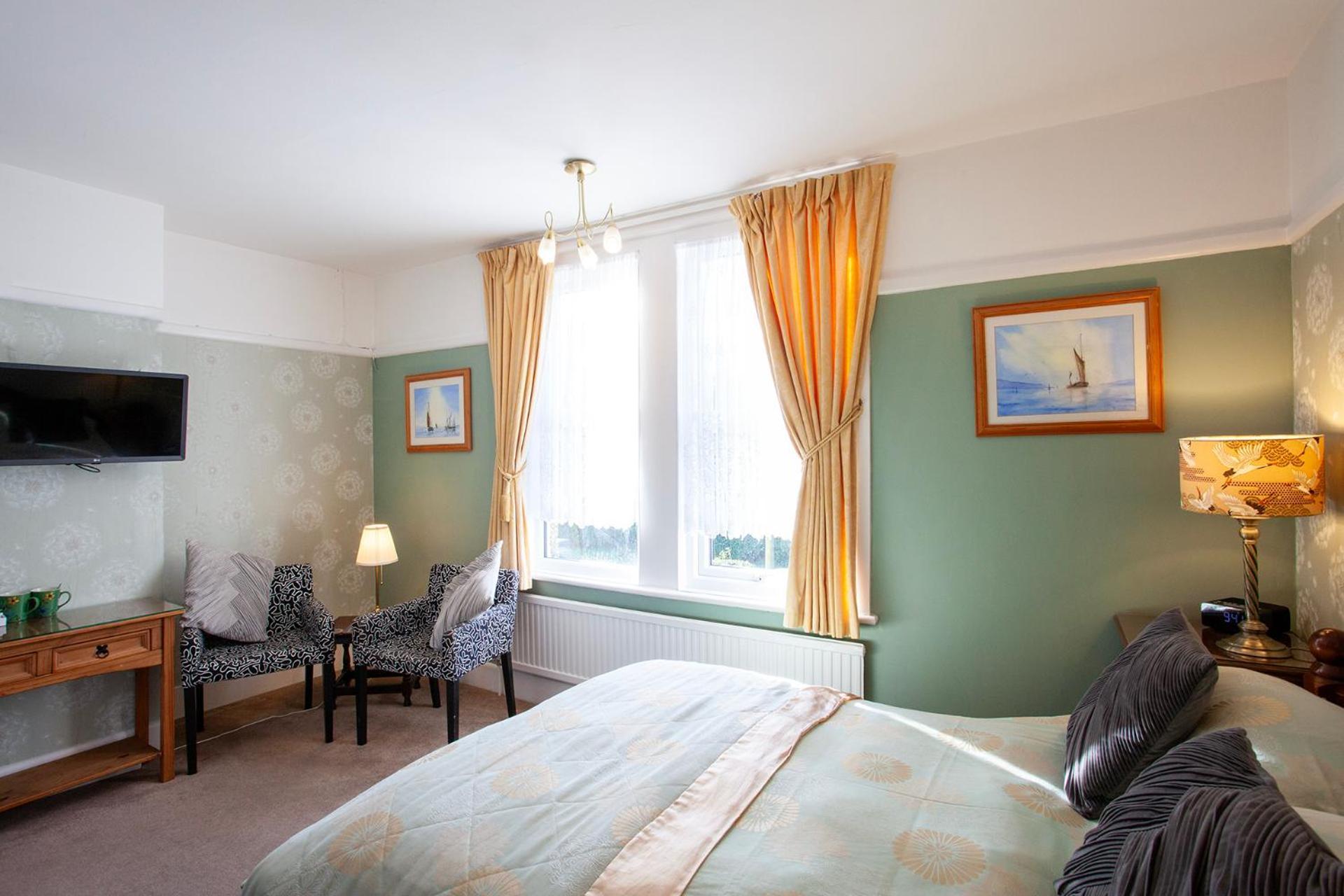 Amberlea Guest House Суонидж Екстериор снимка