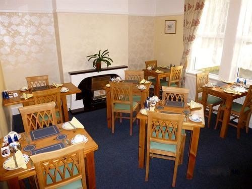 Amberlea Guest House Суонидж Екстериор снимка